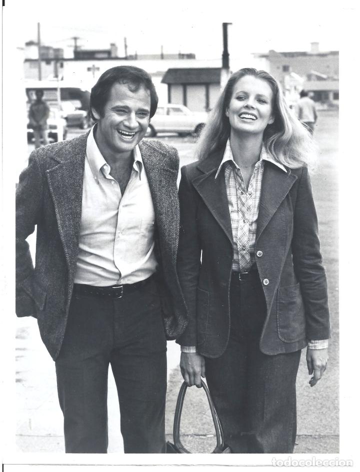 Cin&eacute;ma: F34646 KIM BASINGER LOU ANTONIO DOG AND CAT FOTO B/N ORIGINAL ABC TELEVISION AMERICANA