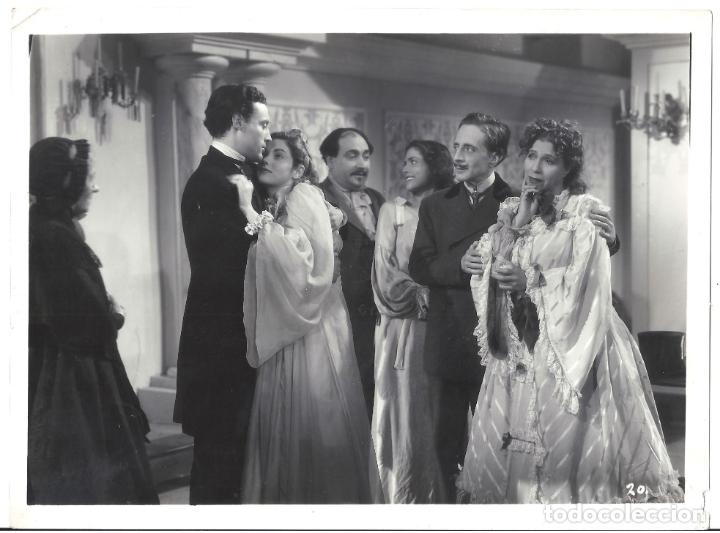 Cin&eacute;ma: FJC 0304 JULIO PE&Ntilde;A ISABEL DE POMES GUADALUPE MU&Ntilde;OZ MI VIDA EN TUS MANOS FOTO B/N ORIG ESPA&Ntilde;OLA