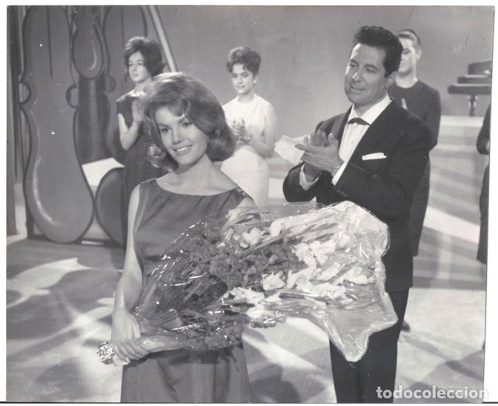 Cine: FJC 0311 LI MORANTE ANGEL DE ECHENIQUE OBJETIVO LAS ESTRELLAS FOTO BN ORIG ESPA&Ntilde;OLA FOTOGRAFO FRUTOS