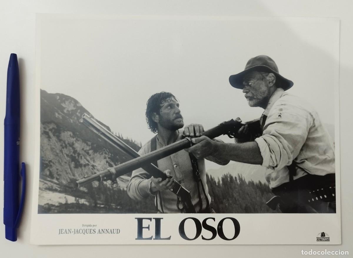 Cine: TCH&Eacute;KY KARYO y JACK WALLACE en EL OSO (ANNAUD) Foto Original para medios