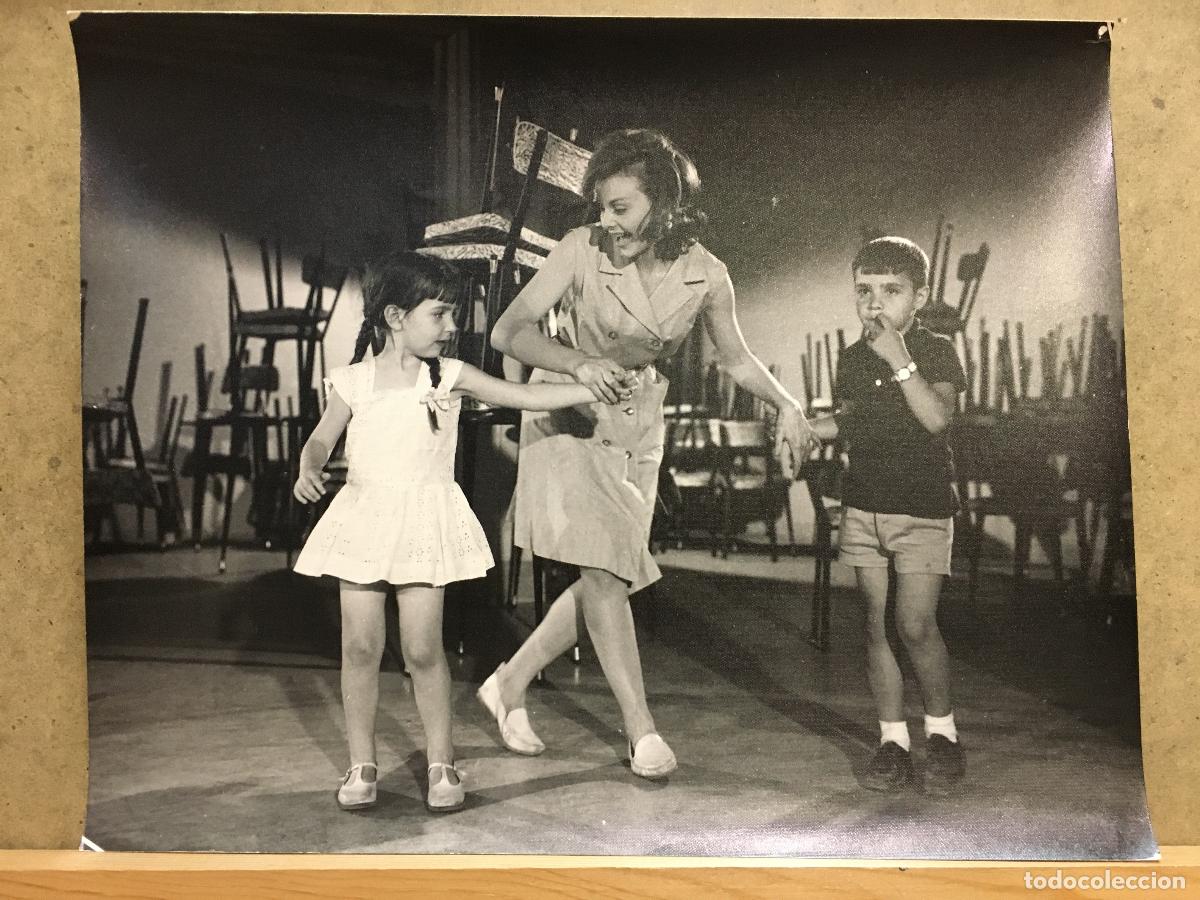 Cine: F35071 ROCIO DURCAL LA CHICA DEL TREBOL FOTO B/N ORIGINAL ESPA&Ntilde;OLA 24X30