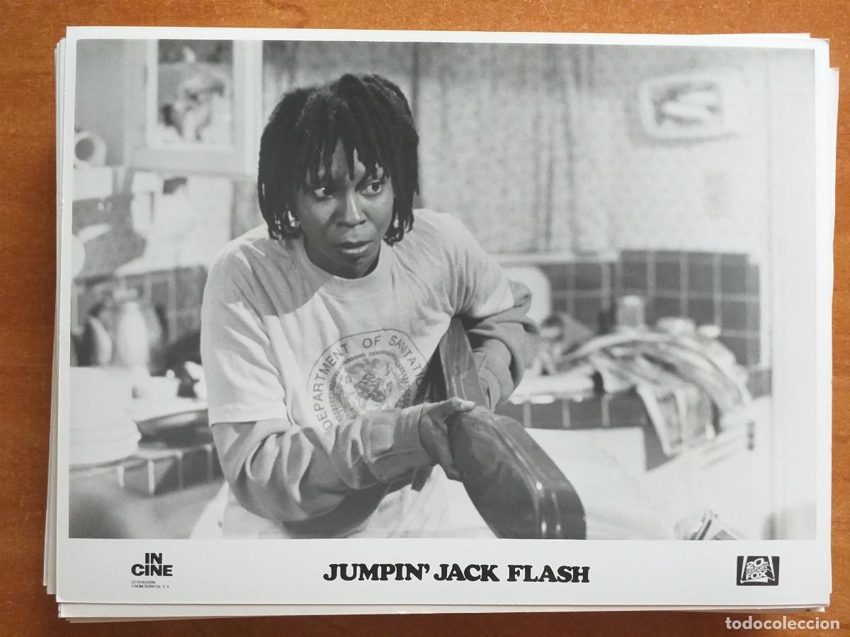 Cinema: FOTOGRAF&Iacute;A PEL&Iacute;CULA - JUMPIN' JACK FLASH- EN NEGRO