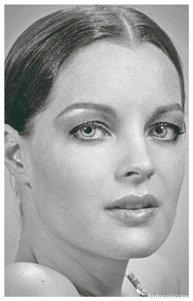 Cine: Sexy ROMY SCHNEIDER actress PIN UP postcard - Publisher RWP 2003 (25)
