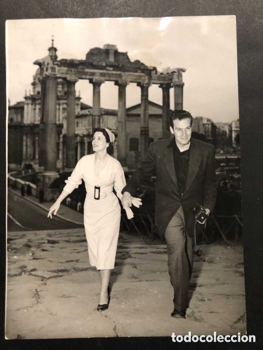 Cine: Foto original de charlton heston y su esposa Lydia en Roma