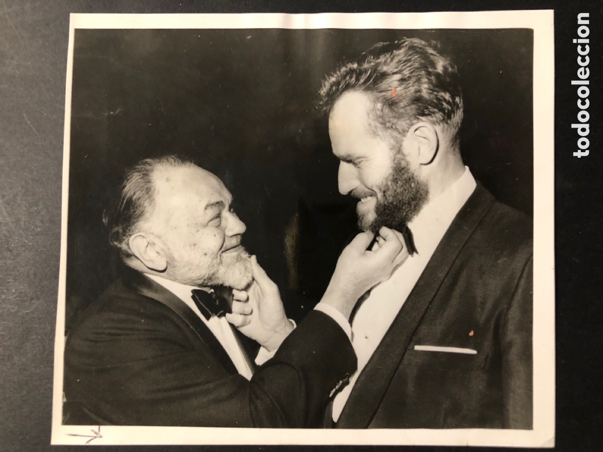 Cine: Foto original de charlton heston y Edward G Robinson hotel Beverly Hilton cena de los oscars