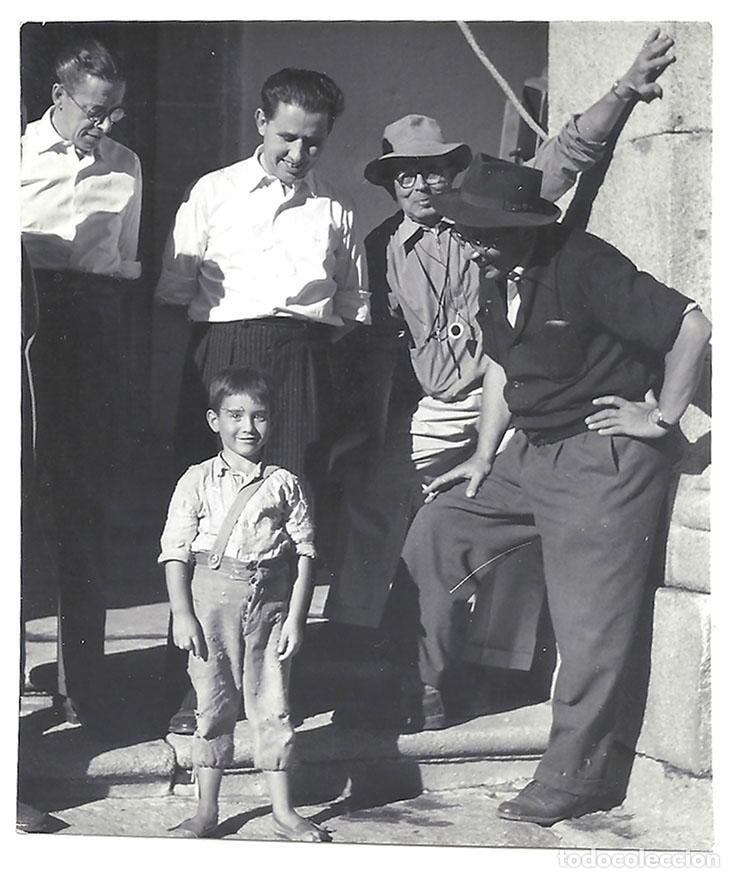 Cinema: FJC 0463 MARCELINO PAN Y VINO PABLITO CALVO LADISLAO VAJDA DIRECTOR RODAJE FOTO B/N ORIG ESPA&Ntilde;OLA