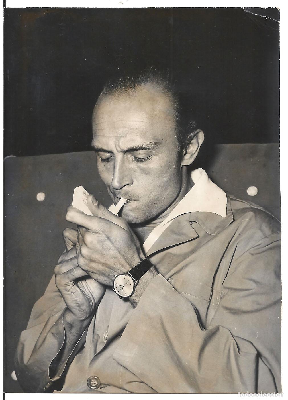 Kino: FJC 0473 TONY LEBLANC FUMANDO FOTO B/N ORIGINAL ESPA&Ntilde;OLA PRENSA FOTOGRAFO MONTOYA