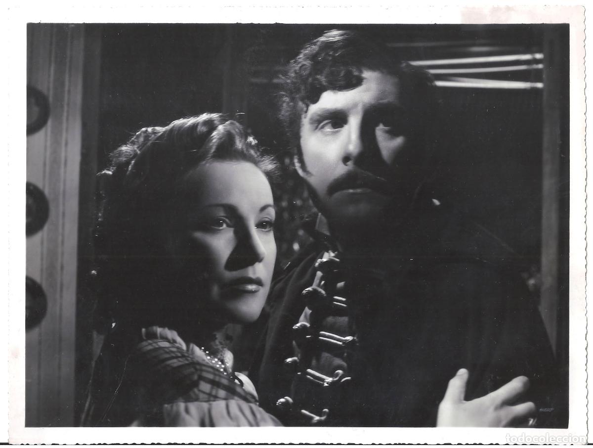 Cinema: FJC 0489 MARY DELGADO RAUL CANCIO LAS AGUAS BAJAN NEGRAS FOTO B/N ORIGINAL ESPA&Ntilde;OLA FOT. PACHECO