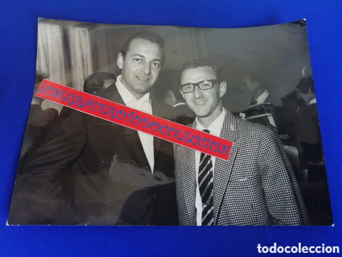 Cine: C&Eacute;SAR DEL CAMPO (ACTOR) CON PERIODISTA FOTOGRAF&Iacute;A ANTIGUA CON SELLO FOTOGR&Aacute;FICO MONTOYA (MADRID)