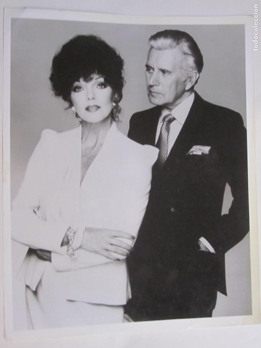 Cine: joan collins - FOTO ORIGINAL B/N - dynasty dinastia tv serie - john forsythe