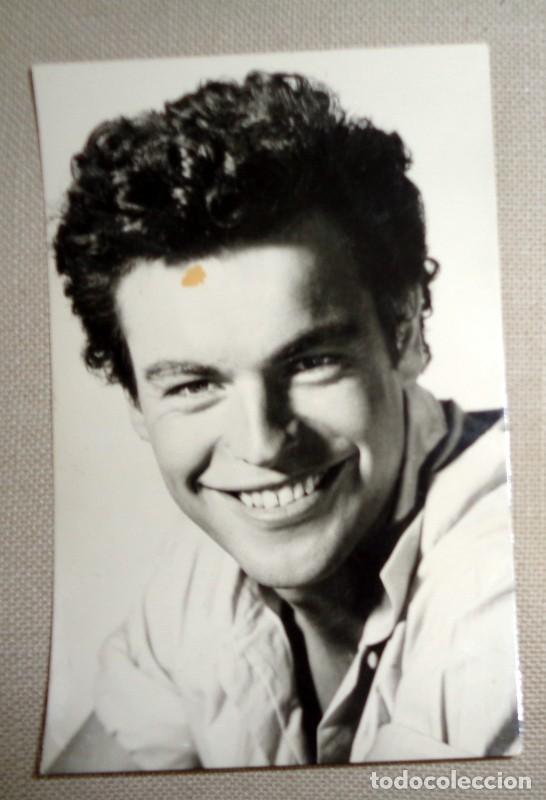 Cine: FOTO TARJETA POSTAL ANTIGUA CINE ACTOR - ROBERT WAGNER - PROMOCIONAL PELICULA EL PRINCIPE VALIENTE.