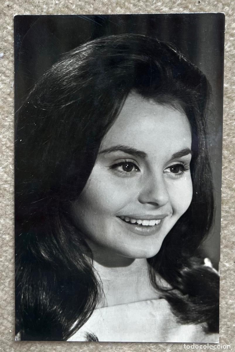 Cine: Foto postal de Roc&iacute;o D&uacute;rcal - Pel&iacute;cula Canci&oacute;n de Juventud - Archivo Bermejo