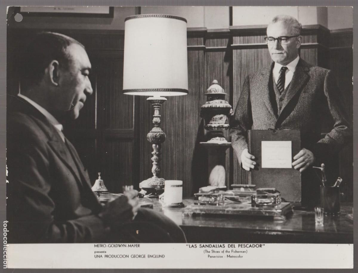 Cine: 1968 M.G.M ''LAS SANDALIAS DEL PESCADOR'' ANTHONY QUINN - CON EL PRESIDENTE RUSO - C20