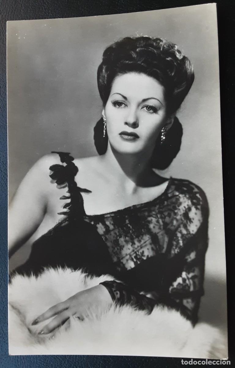 Cine: YVONNE DE CARLO POSTAL ORIGINAL