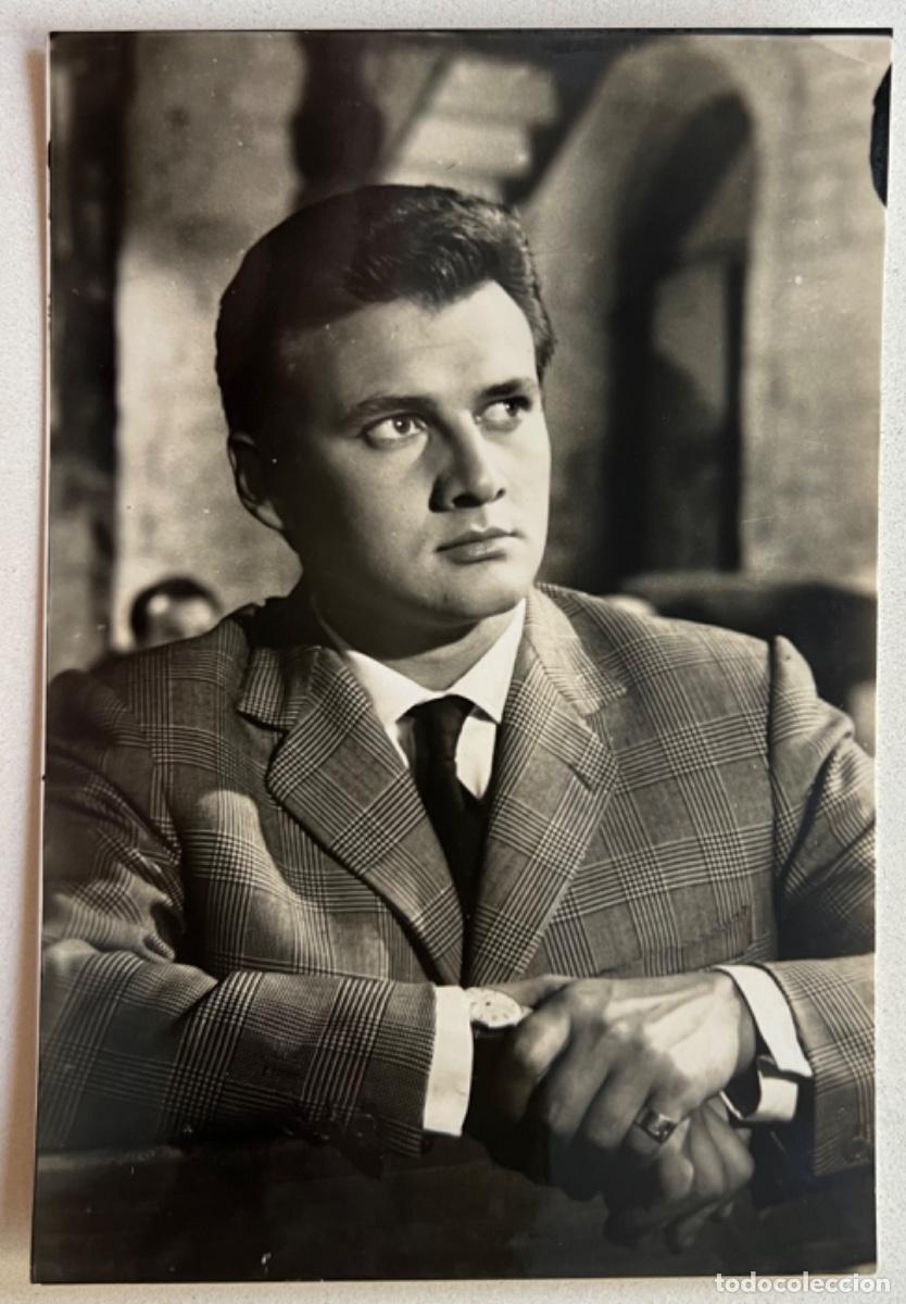 Cine: Foto postal N&deg; 27 Carlos Larra&ntilde;aga (Un vaso de Whisky) - Ediciones Raker - A&ntilde;os 60