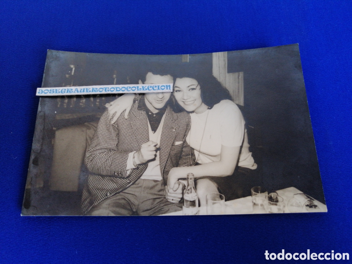 Kino: ACTRIZ CON PERIODISTA FOTOGRAF&Iacute;A ANTIGUA CON SELLO FOTOGR&Aacute;FICO FOTO RIBERA (VALENCIA)