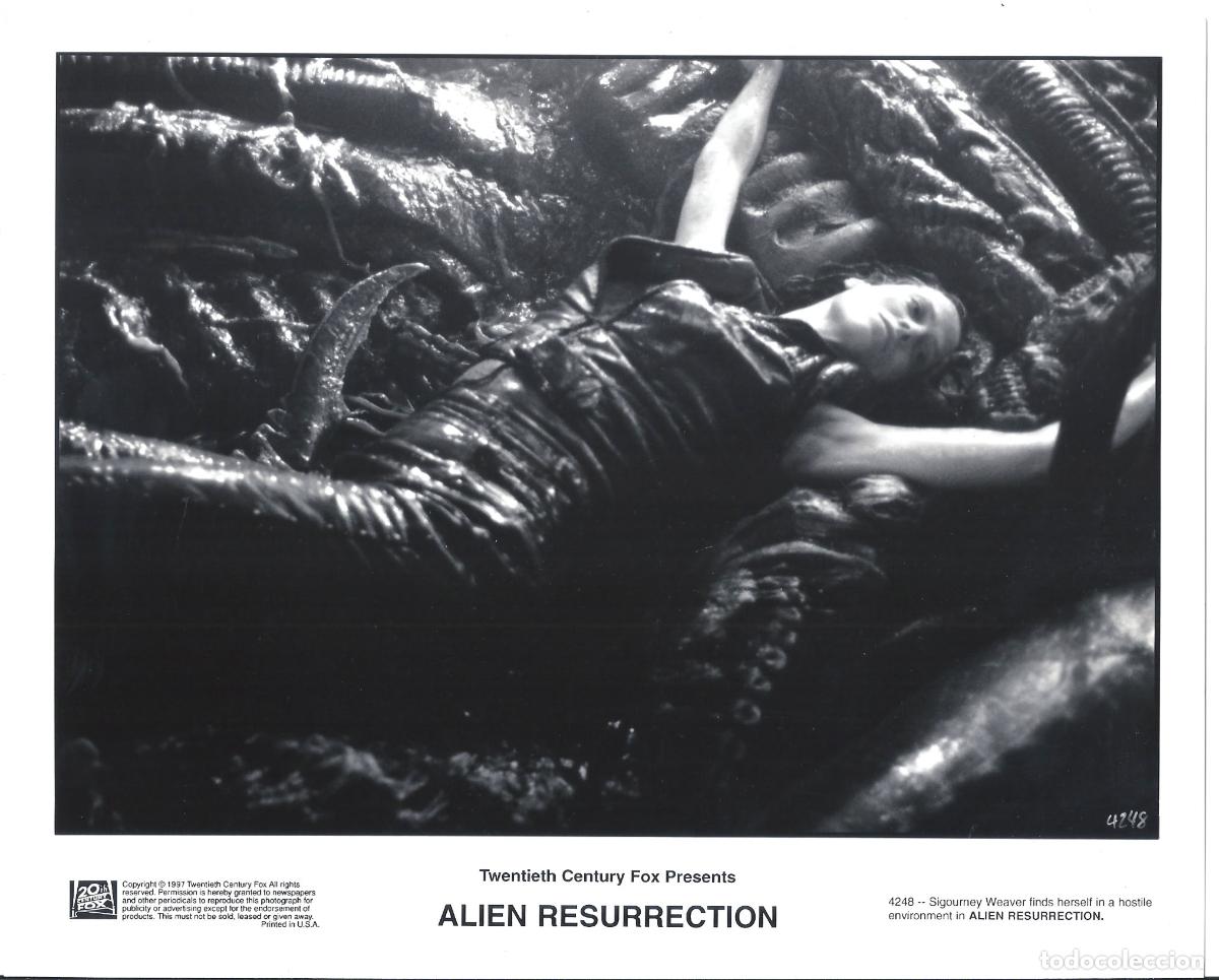 Cine: F35280 SIGOURNEY WEAVER ALIEN RESURRECCION FOTO B/N ORIGINAL AMERICANA
