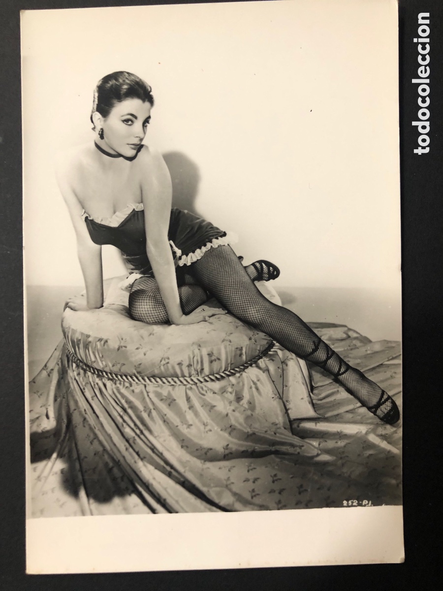 Cine: Antigua tarjeta postal de Joan collins B