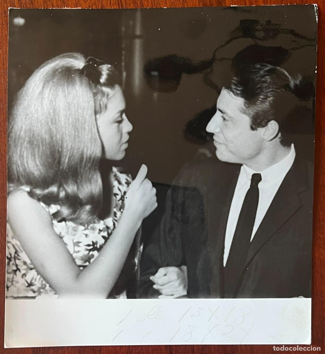 Cine: ANTIGUA FOTOGRAFIA DE MARISOL, PEPA FLORES, CON EL CANTANTE TITO MORA, MIDE 17,8 X 16 CMS. VER TODAS