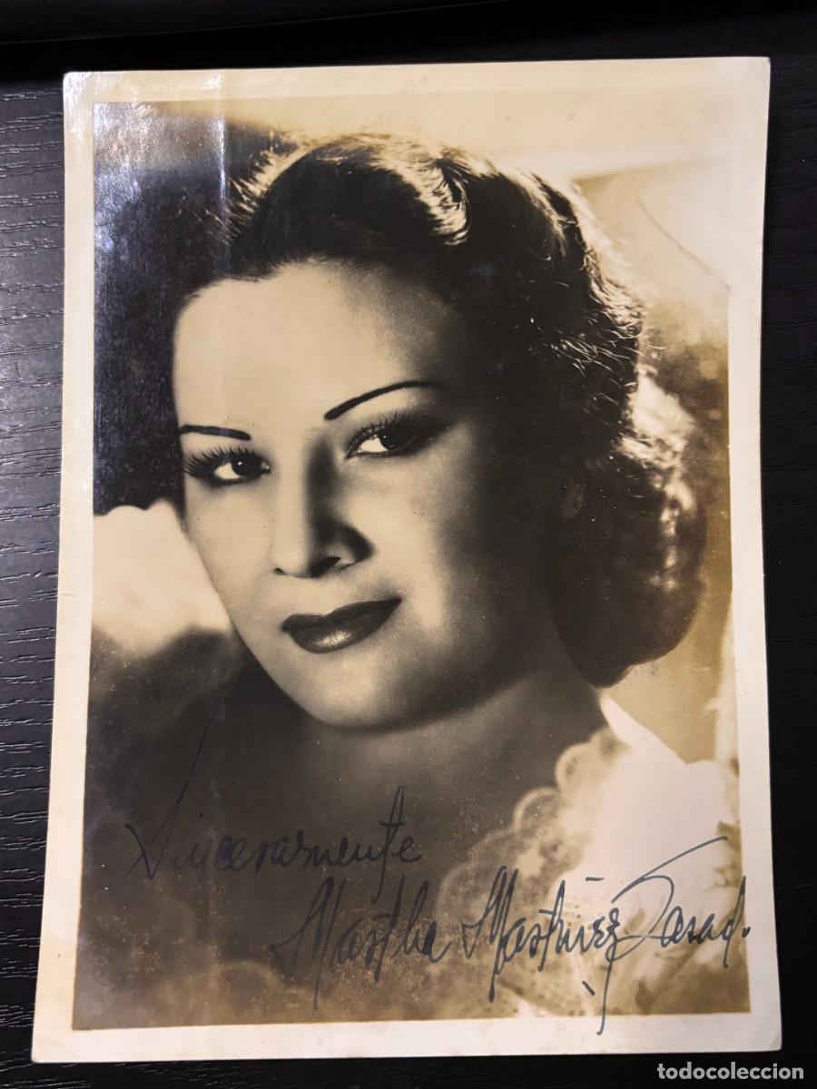 Cine: FOTOGRAF&Iacute;A CON DEDICATORIA Y FIRMA MANUSCRITA DE LA ACRTIZ CUBANA MARTA MARTINEZ CASADO