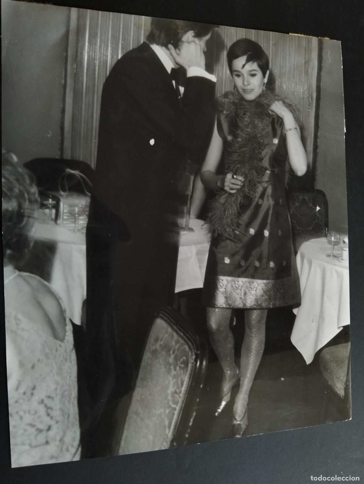 Cin&eacute;ma: GERALDINE CHAPLIN ACTRIZ EN HOTEL PALACE MADRID ANTIGUA FOTOGRAFIA ORIGINAL 17 X 22 CM