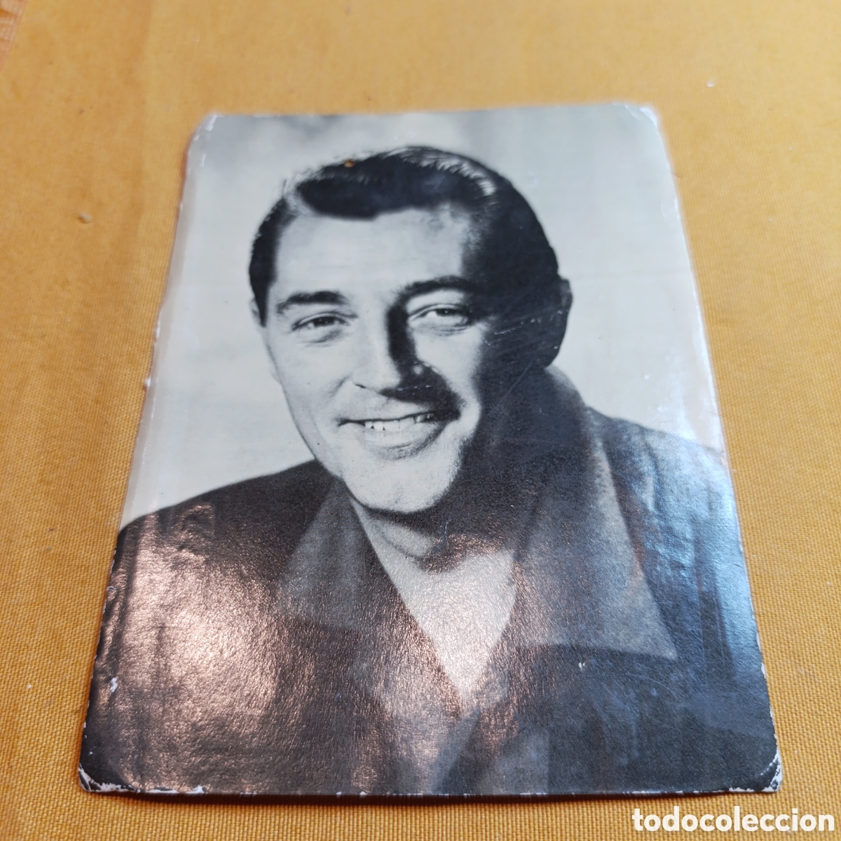 Kino: Robert Michum. Foto- Ficha. Obsequio de Romantica.