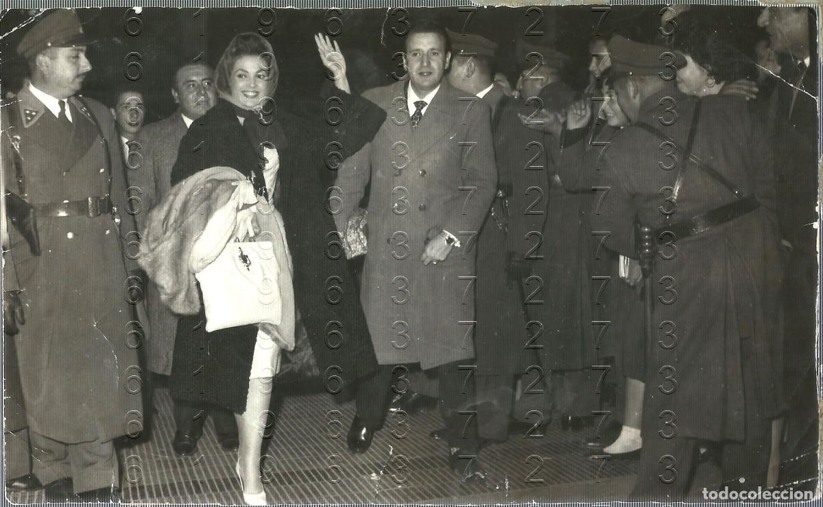 Cine: CARMEN SEVILLA SANTIAGO DE CHILE 1959 ARCHIVO PEPE VAQUERO MARIDO FOTOGRAFIA UNICA 18X11 LM52