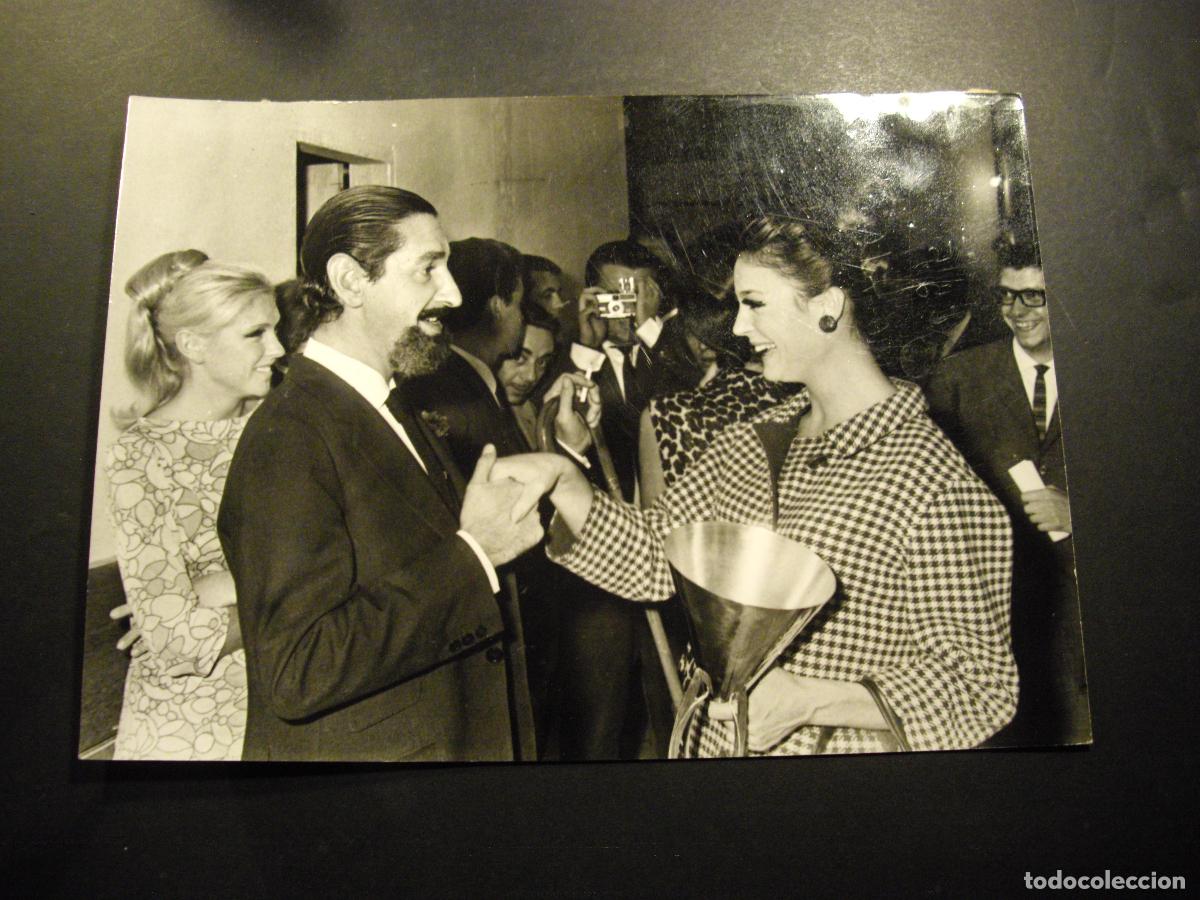 Kino: CARMEN ROMERO ROMY ACTRIZ CON JAIME DE MORA ARAGON ANTIGUA FOTOGRAFIA ORIGINAL 13 X 18 CM