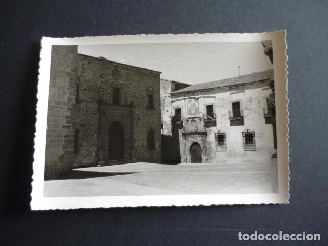 Cine: CACERES ANTIGUA FOTOGRAFIA POR VIAJERO FRANCES 9 X 12,5 CM