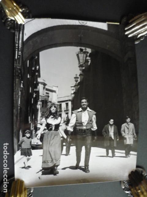 Cin&eacute;ma: NURIA TORRAY ACTRIZ EN TOLEDO ANTIGUA FOTOGRAFIA ORIGINAL 24 X 18 CM