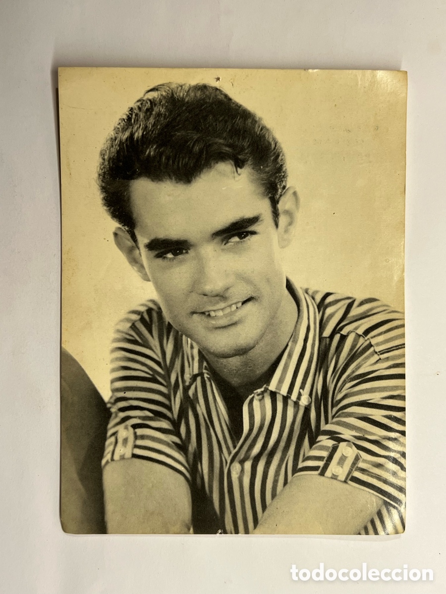 Cin&eacute;ma: RAMON ARCUSA.. Foto: COLUMBIA. FOTO - FICHA OBSEQUIO DE &rdquo;ROMANTICA&rdquo;