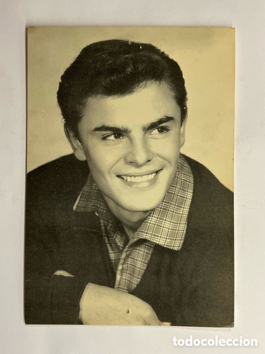 Cin&eacute;ma: JOHN SAXON Foto: COLUMBIA. FOTO - FICHA OBSEQUIO DE &rdquo;ROMANTICA&rdquo;