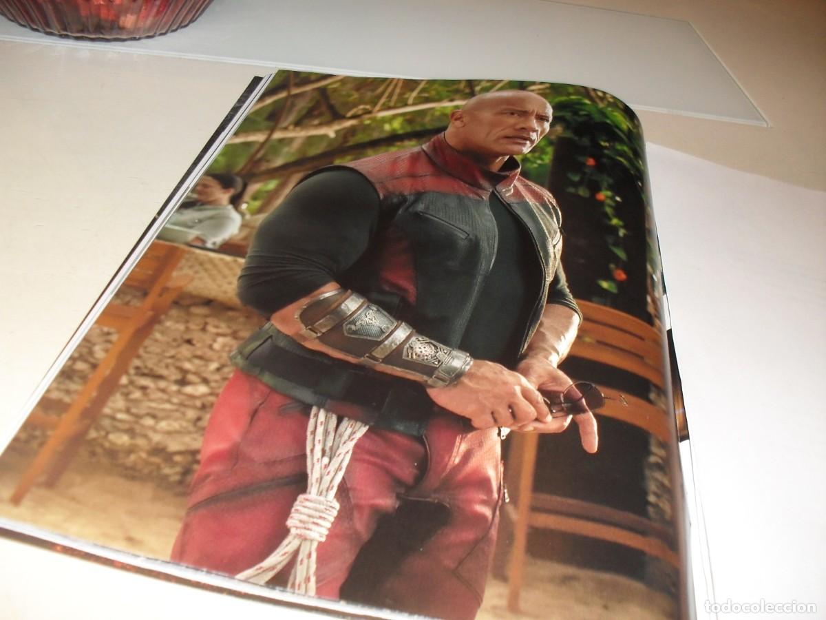 Cine: FOTOGRAFIA,EN FORMATO A-4,DEL ACTOR DWAYNE JOHNSON,DE RED ONE.EDITA REVISTA ACCION,2024
