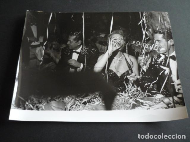 Kino: MARTINE CAROL ACTRIZ EN EL CARNAVAL DE ESTORIL PORTUGAL ANTIGUA FOTOGRAFIA 18 X 24 CM