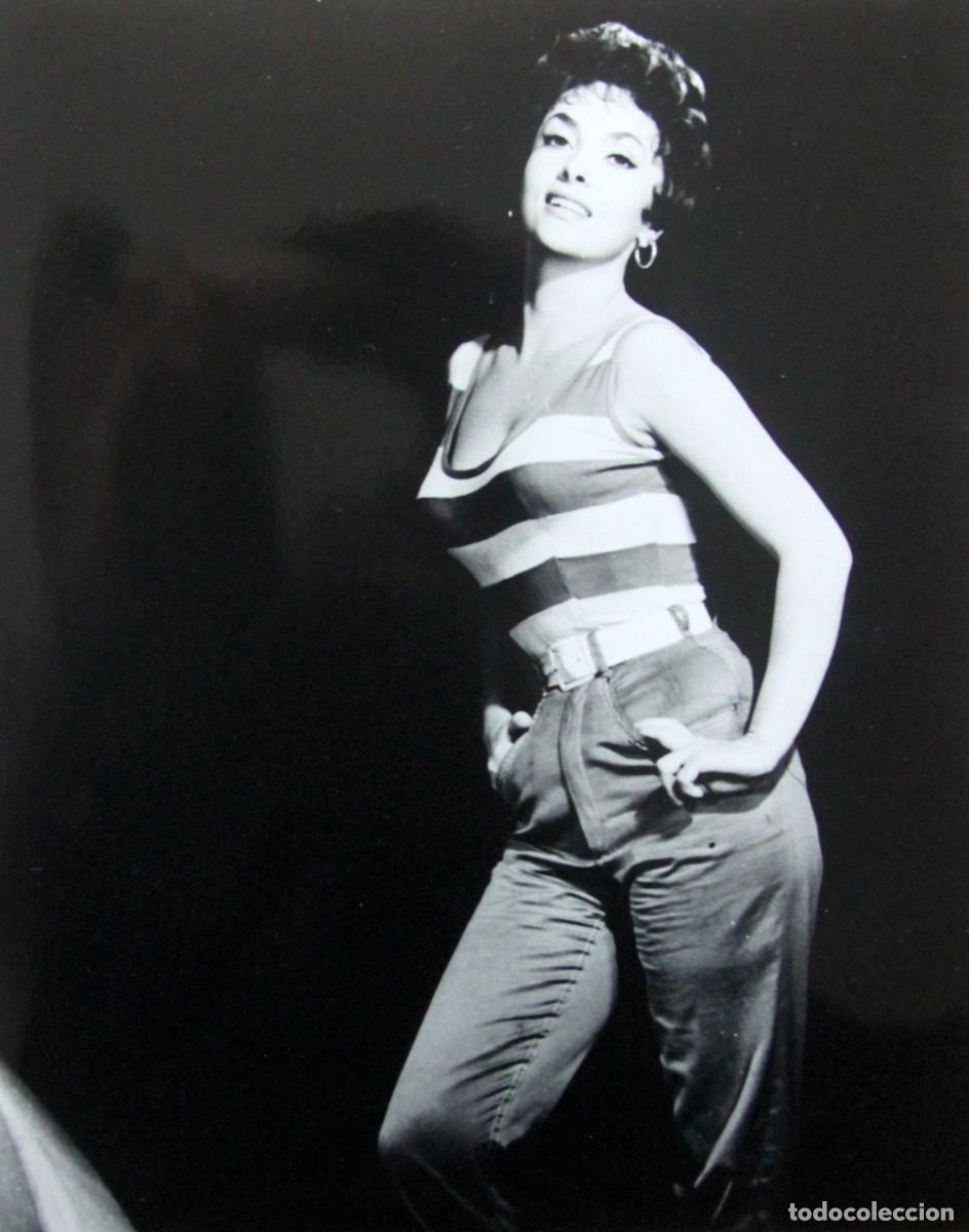 Cinema: GINA LOLLOBRIGIDA - FOTO 25x 20 APROX