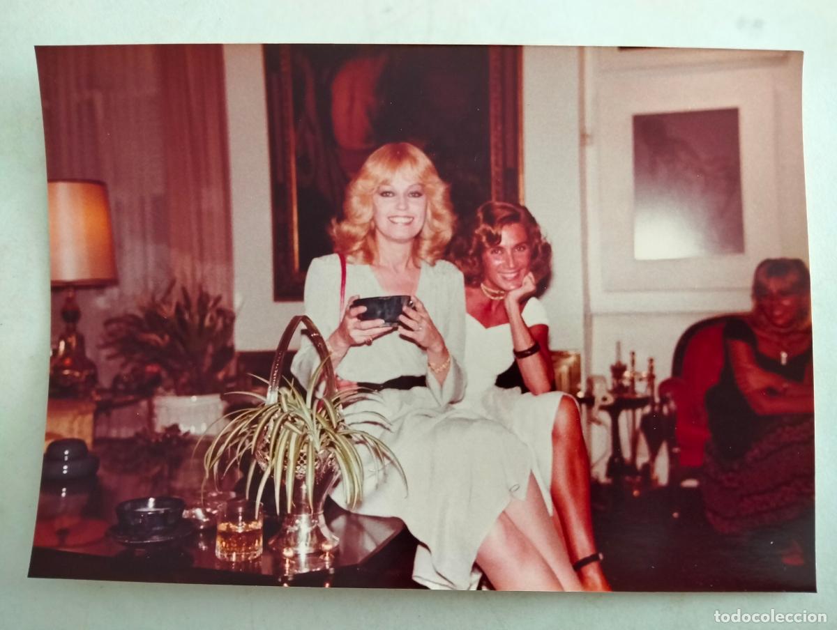 Cine: FOTOGRAFIA ANALIA GADE CON AMIGAS, MEDIDAS 18 X 12,5 CM