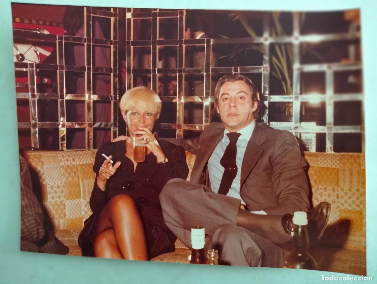 Cine: FOTOGRAFIA VANITY, ANALIA GADE CON SU PAREJA, 6-FEBRERO-1980, MEDIDAS 20 X 15 CM