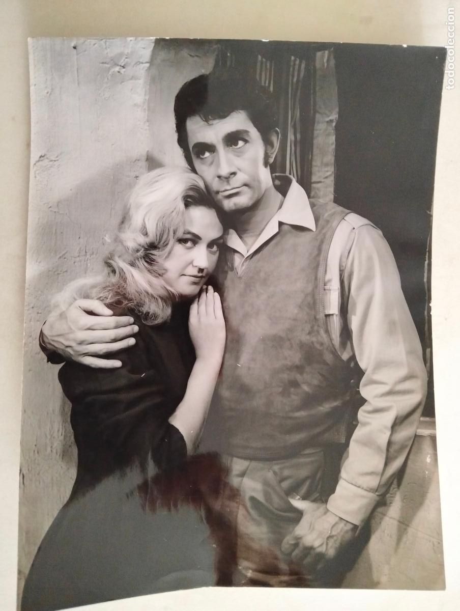 Cin&eacute;ma: FOTOGRAFIA ANALIA GADE Y JEAN CLAUDE PASCAL , PELICULA LA ENCRUCIJADA 1959, MEDIDAS 18X24 CM