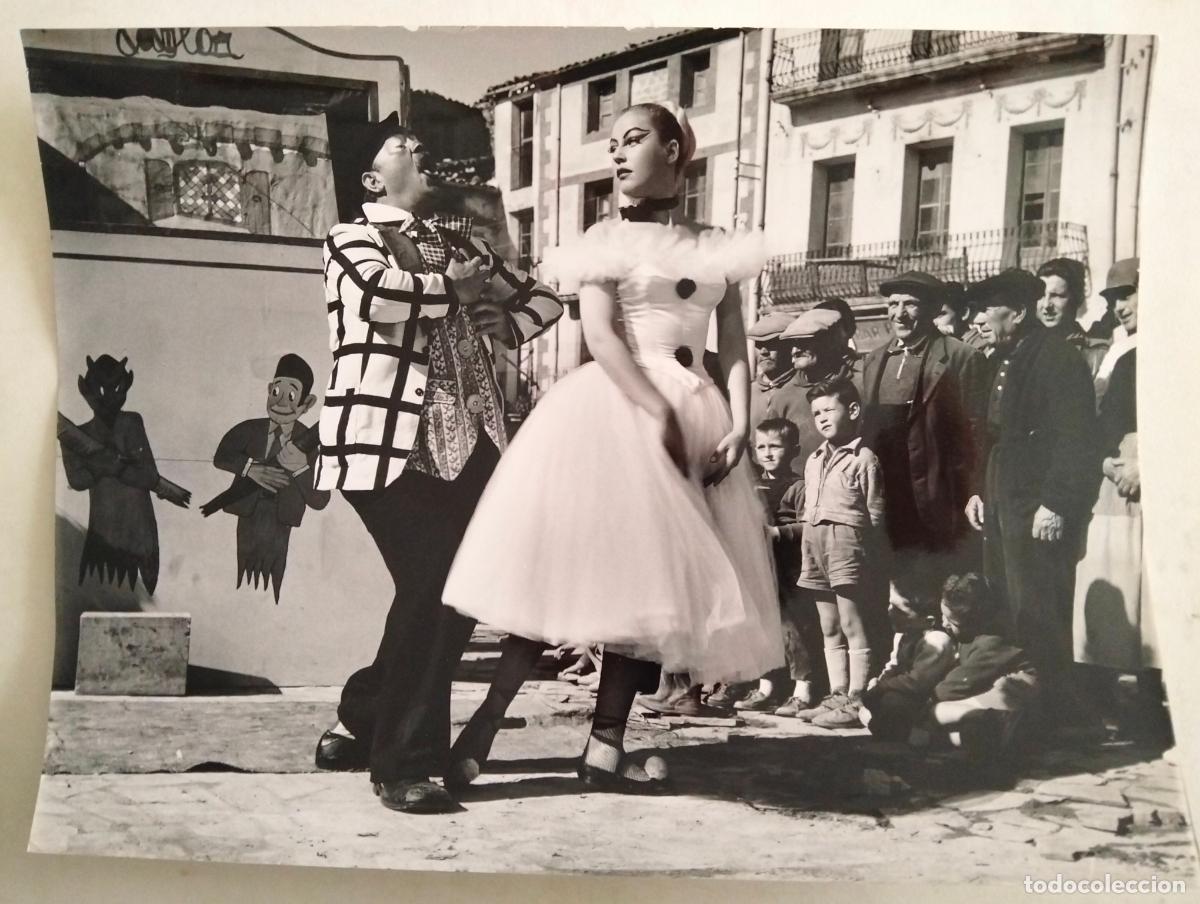 Cin&eacute;ma: FOTOGRAFIA ANALIA GADE Y ROBERTO CAMARDIEL, PELICULA LA ENCRUCIJADA 1959, MEDIDAS 18X24 CM