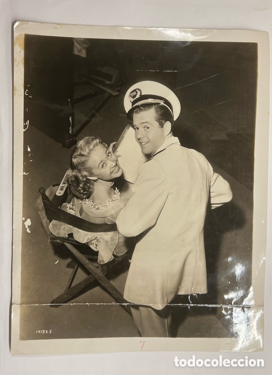 Cin&eacute;ma: Jane Powell y su nuevo gal&aacute;n, Tommy Breen, en Mares de Amor.. Fotograf&iacute;a, Medidas: 20 x 26,5 cm