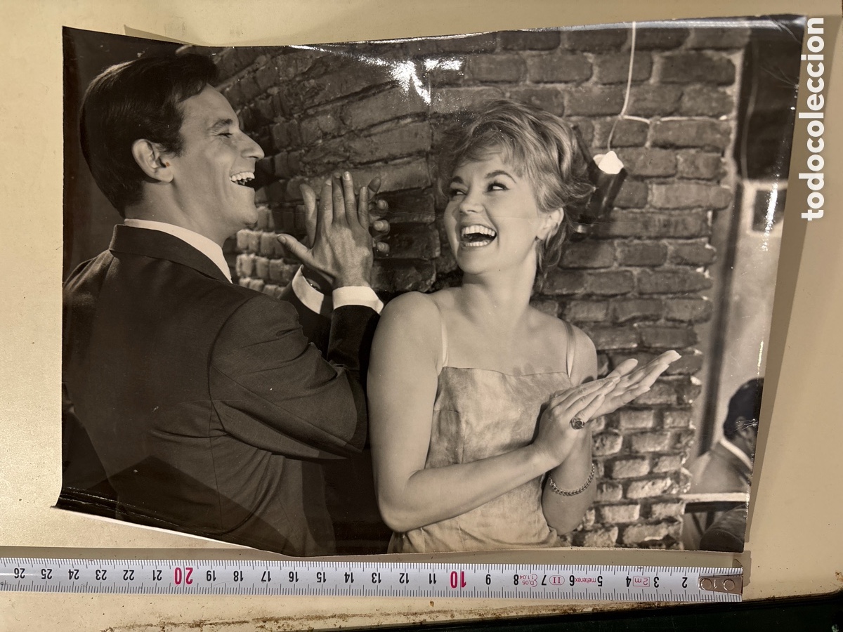 Cin&eacute;ma: FOTO. T&Iacute;TULO: UNA CHICA CASI FORMAL. LISOLETTE PULVER, ALBERTO DE MENDOZA. DIREC. LADISLAO VAJDA.