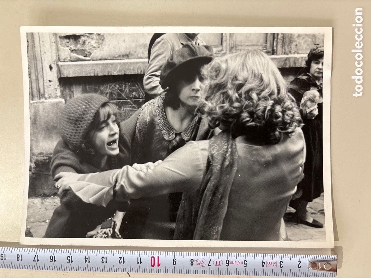 Cinema: FOTO. T&Iacute;TULO: UNA VOZ LLAMADA EDITH PIAF. BRIGGITTE ARIEL, PASCALE CHRISTOPHE. DIREC. GUY CASARIL.