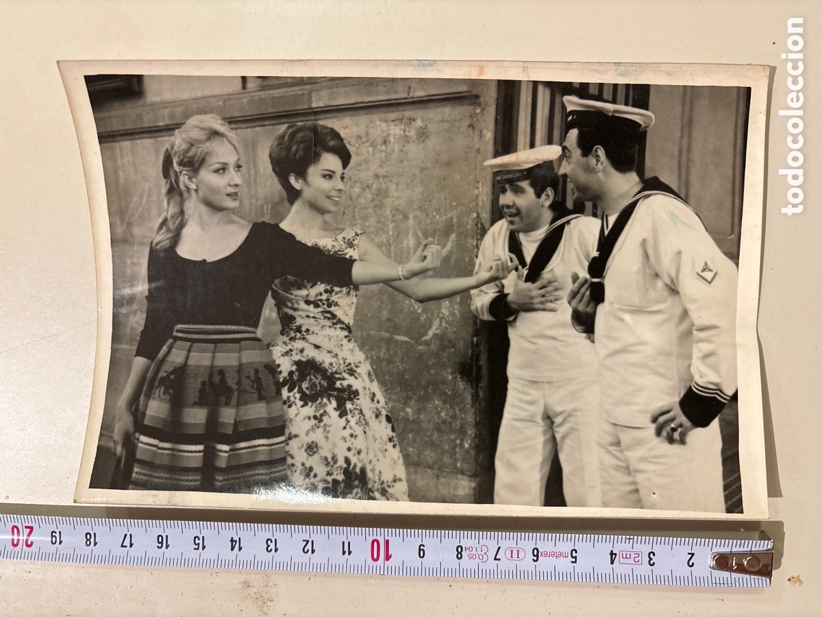 Kino: FOTO. T&Iacute;TULO: MARINEROS NO MIR&Eacute;IS A GRACIAS. ABBE LANE, MAURIZIO ARENA, MAR&Iacute;A JESUS CUADRA, JULIO RI