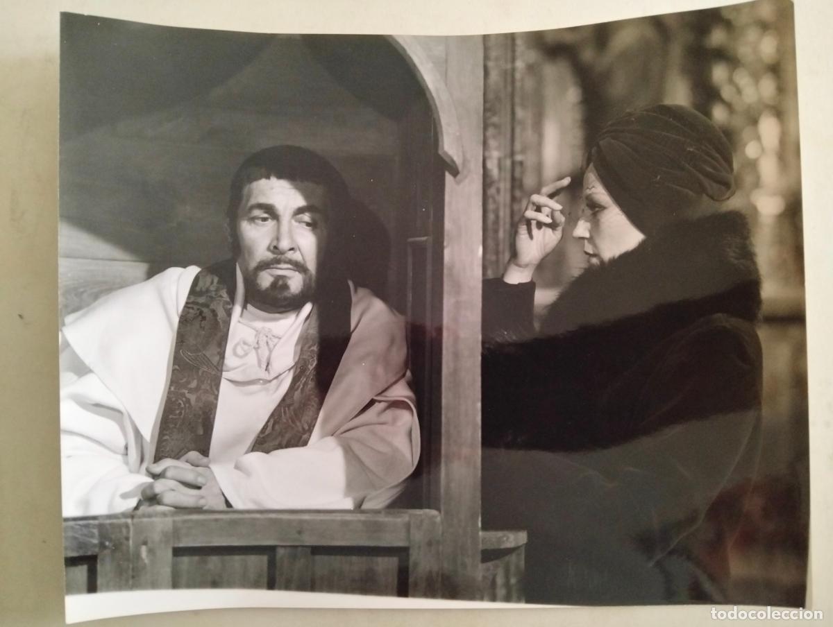 Cin&eacute;ma: FOTOGRAFIA ANALIA GADE EN CONFESION, MEDIDAS 25 X 20,5 CM