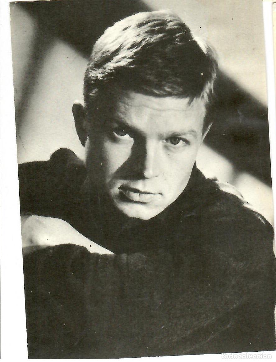 Cin&eacute;ma: Hardy Kruger. 2&ordf; serie. Foto ficha, obsequio Revista Romantica. 10 x 14.7 cms. Vell i Bell
