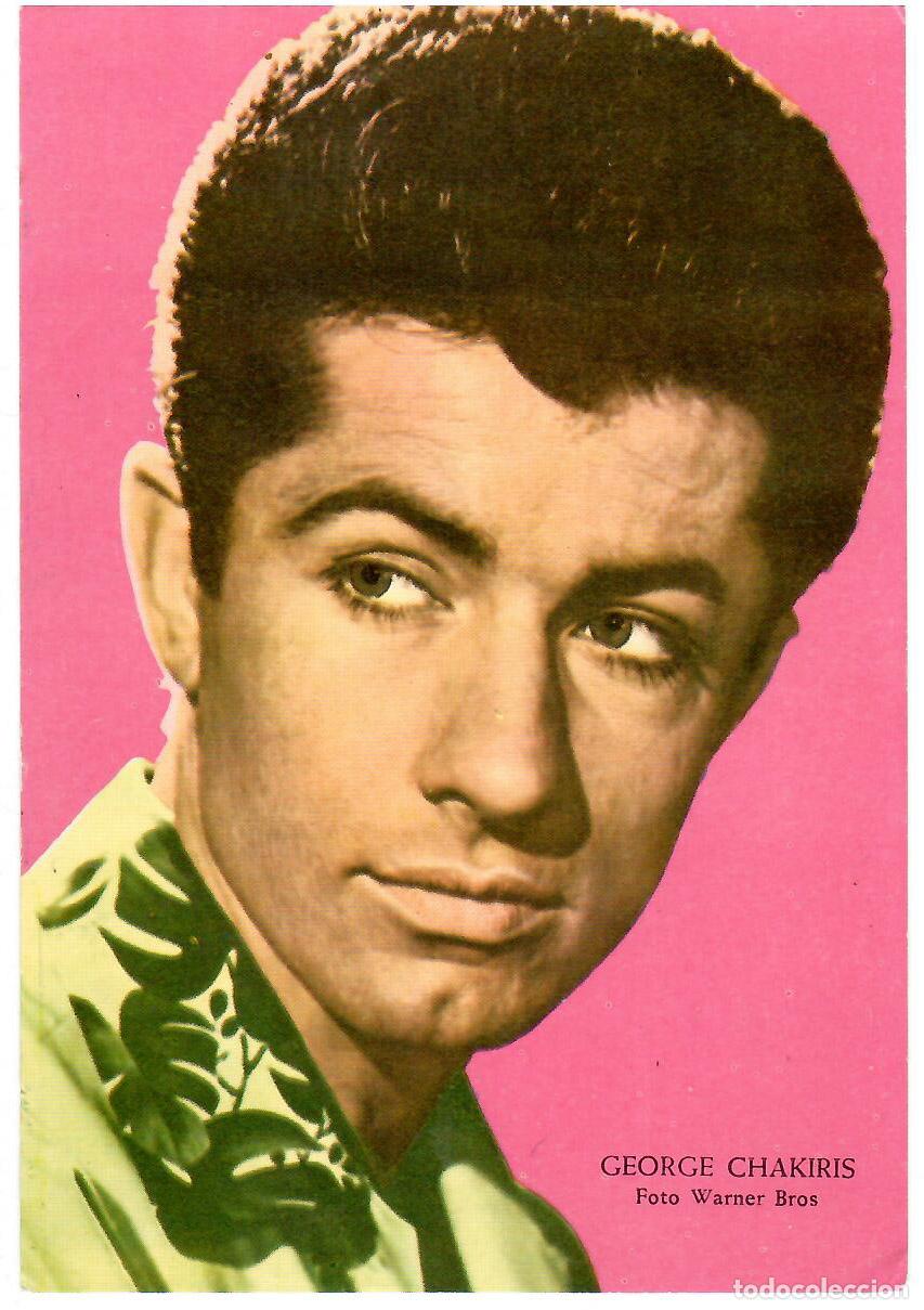 Cin&eacute;ma: George Chakiris. Foto Warner Bros. detr&aacute;s en blanco. 10.5 x 15 cms. Vell i Bell