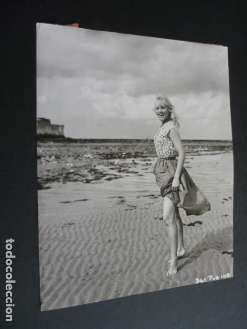 Cin&eacute;ma: MYLENE DEMONGEOT ACTRIZ ANTIGUA FOTOGRAFIA 18 X 24 CM