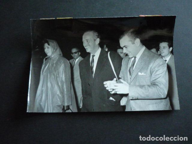 Cin&eacute;ma: DAVID NIVEN ACTOR EN MADRID ANTIGUA FOTOGRAFIA ORIGINAL 11 X 18 CM