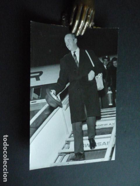 Kino: DAVID NIVEN ACTOR EN MADRID ANTIGUA FOTOGRAFIA ORIGINAL 11 X 18 CM