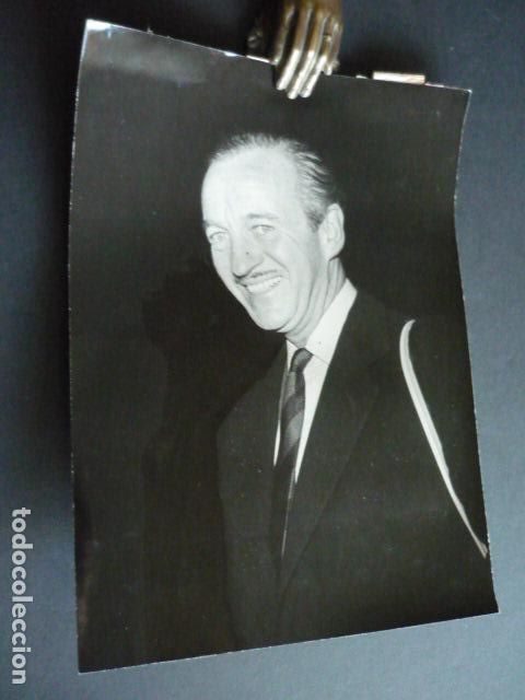 Cinema: DAVID NIVEN ACTOR ANTIGUA FOTOGRAFIA ORIGINAL 24 X 18 CM